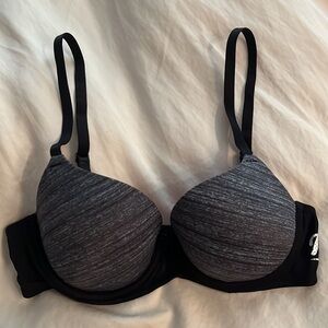 VS Pink Wear Everywhere Lightly Lined Bra, 32B